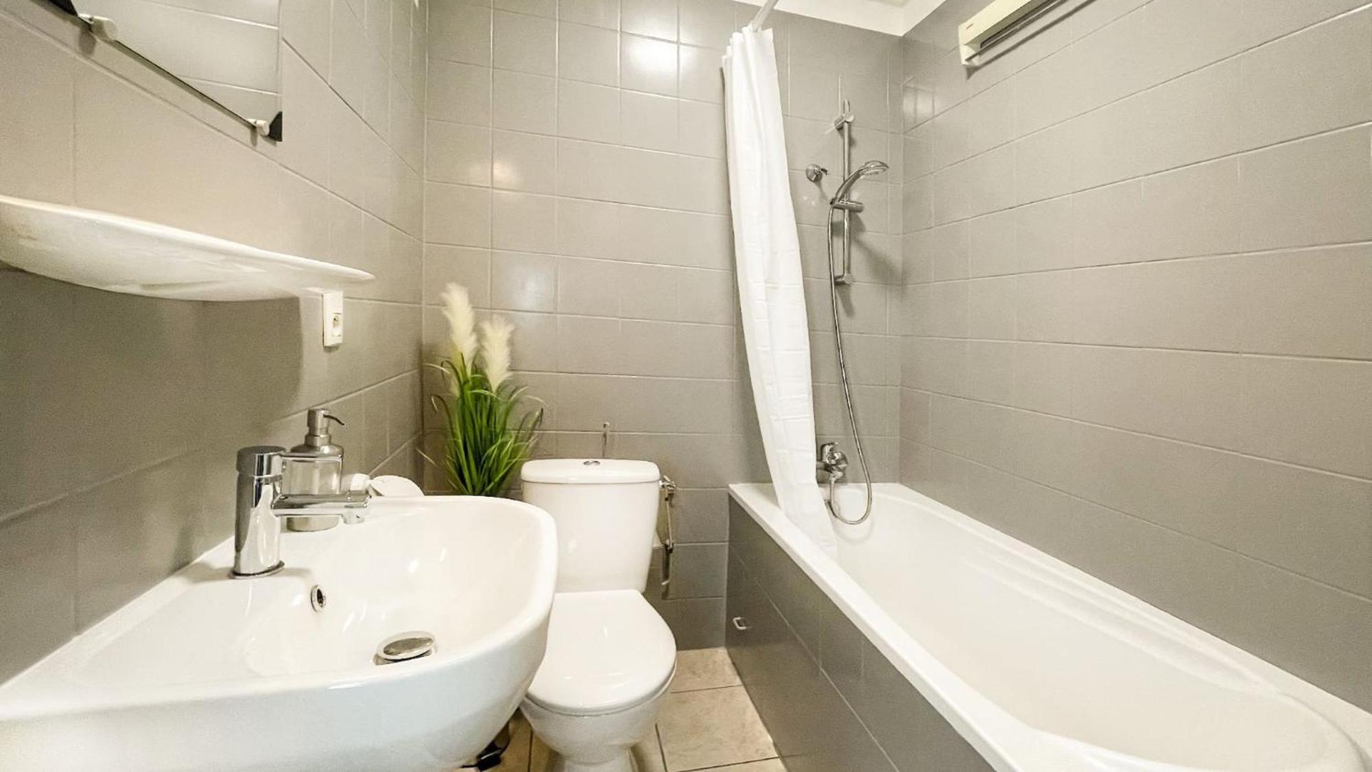 Homey Keola - Parking Prive Gratuit - Aux Portes De Geneve - Au Pied Du Tram - Appartement Avec 1 Chambre Et Un Grand Salon Avec Un Canape-Lit Ambilly ภายนอก รูปภาพ
