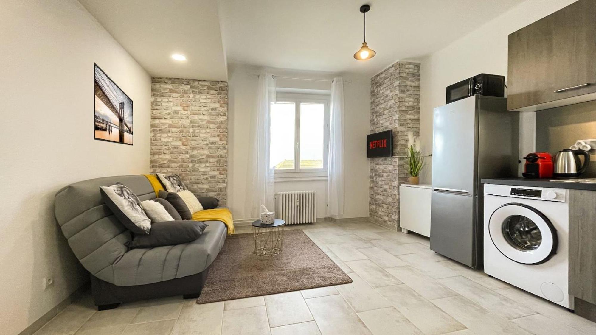 Homey Keola - Parking Prive Gratuit - Aux Portes De Geneve - Au Pied Du Tram - Appartement Avec 1 Chambre Et Un Grand Salon Avec Un Canape-Lit Ambilly ภายนอก รูปภาพ