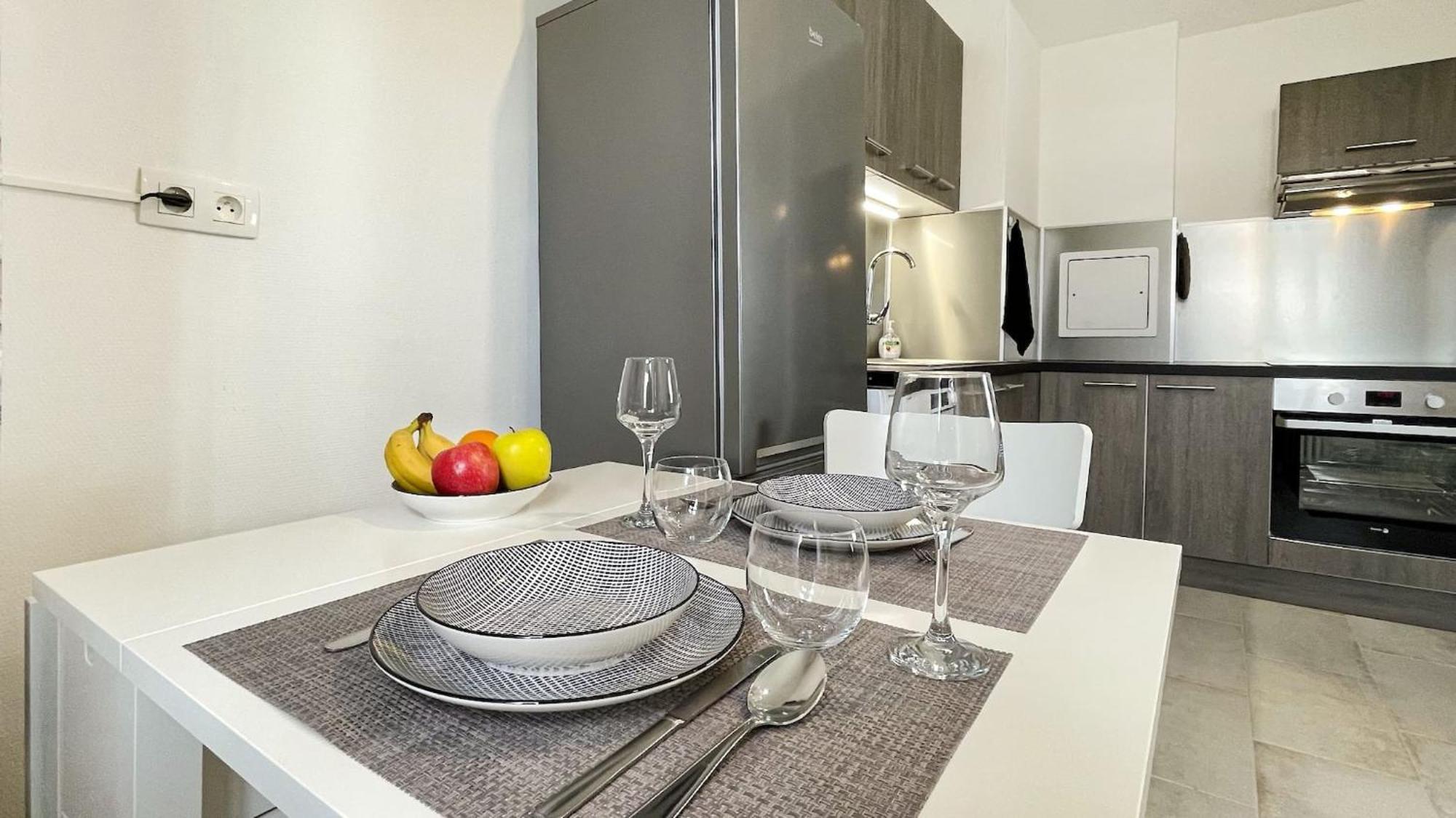 Homey Keola - Parking Prive Gratuit - Aux Portes De Geneve - Au Pied Du Tram - Appartement Avec 1 Chambre Et Un Grand Salon Avec Un Canape-Lit Ambilly ภายนอก รูปภาพ